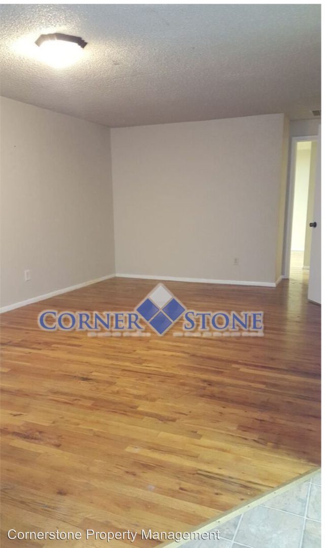 Foto del edificio - 10394-10396 W Irving Ct