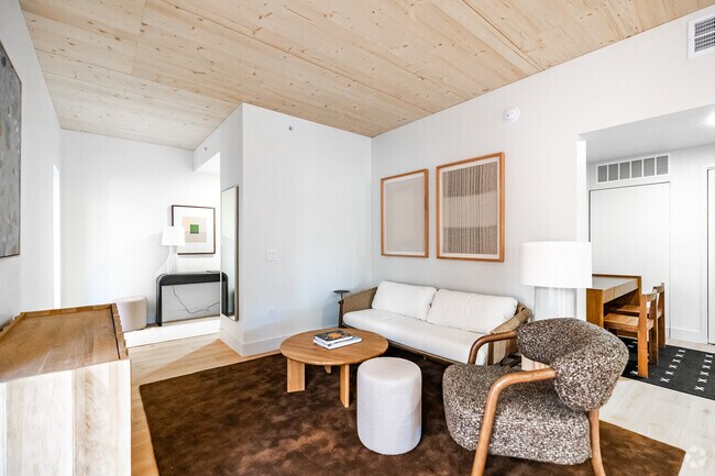 2 habitaciones, 2 baños - 111 m² - Sala de estar - VANILLA 301 SPE LLC