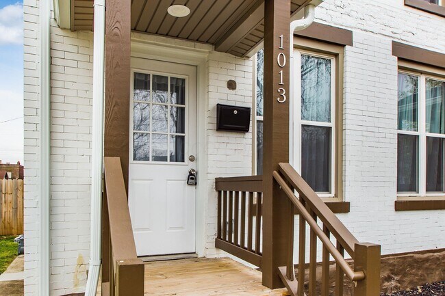 Foto del edificio - 1013 E Rich St