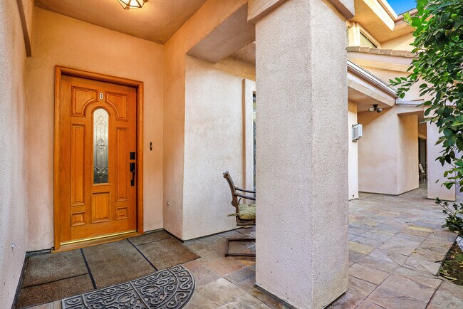 Entry door - 1158 Thompson Ave