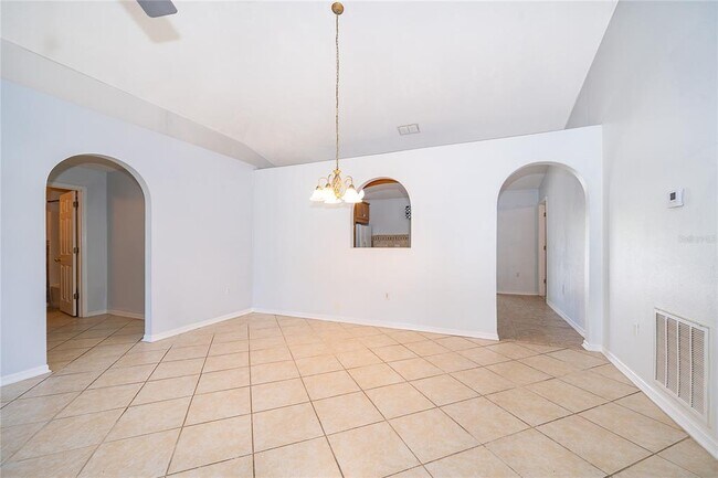 Building Photo - 611 Baldwin Dr