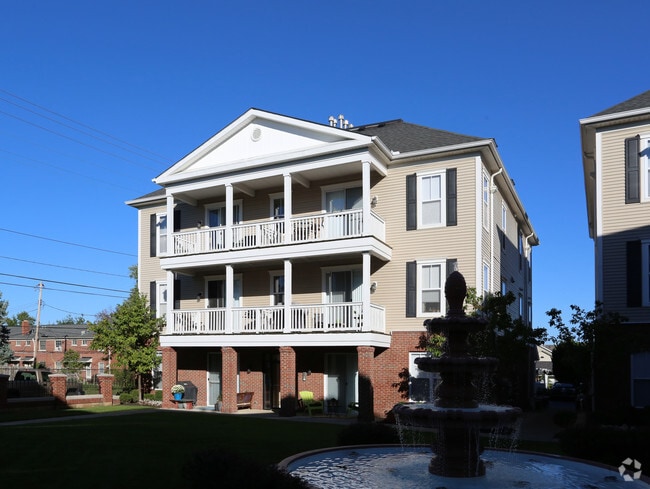 Building Photo - Drayton Court Apartments