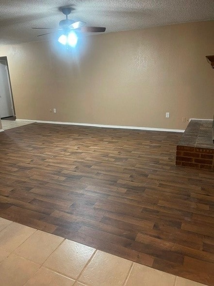 Foto del edificio - 6333 Scott Ct