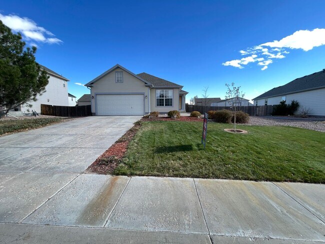 Building Photo - ADORABLE HOUSE IN PEYTON WITH LARGE BACKYA...