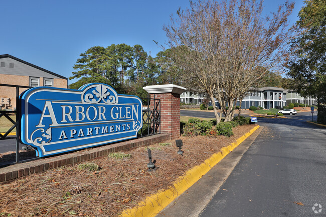 Foto del edificio - Arbor Glen Apartments