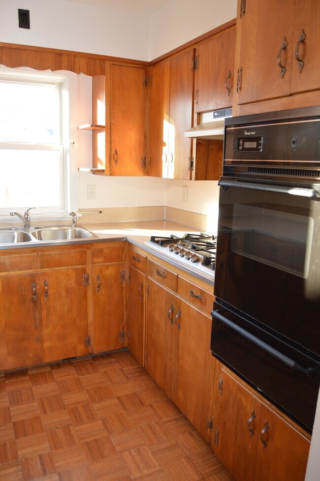 Foto del edificio - 843 Armstrong St