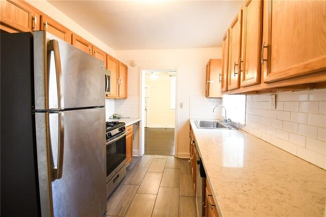 Building Photo - 8207 Freret St