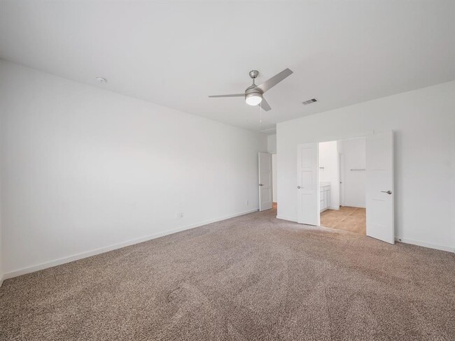 Foto del edificio - 14206 Wonder Lake Ln