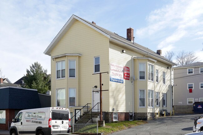Building Photo - 548-550 S Main St