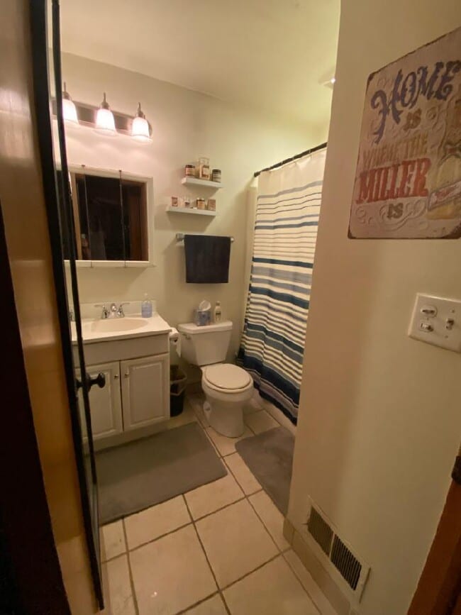 Building Photo - 1560 E Irving Plz