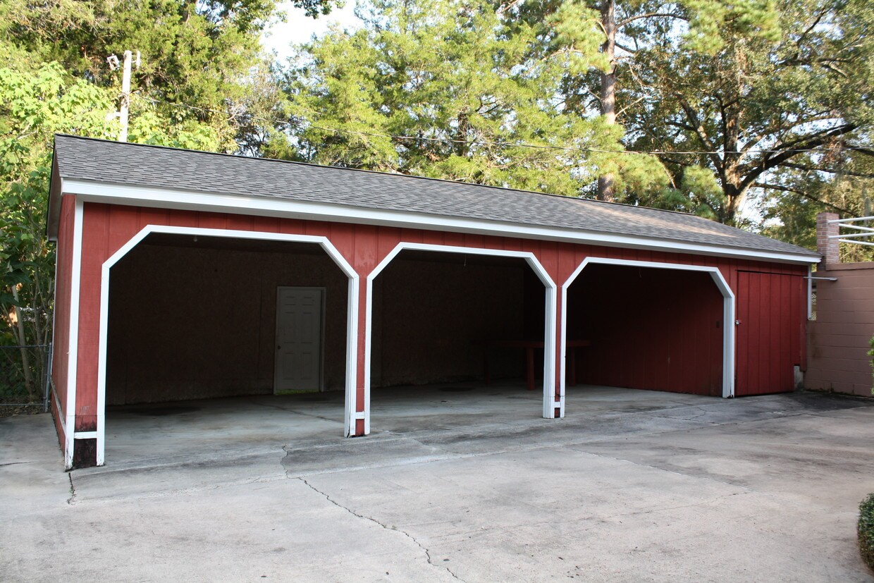 Foto principal - 2978 Madison St