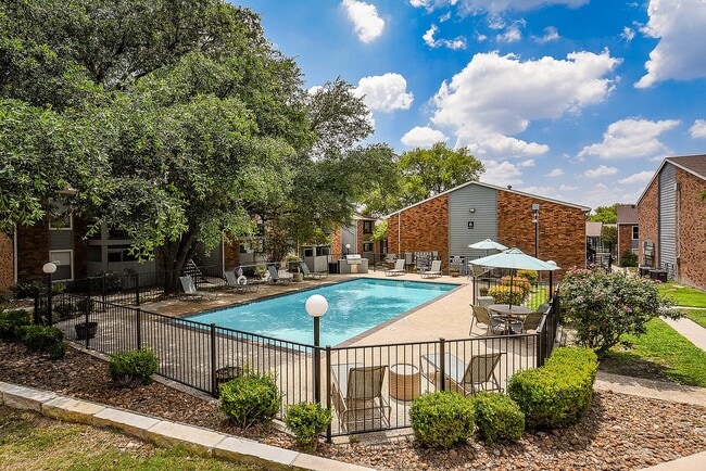 Building Photo - Riverstone Apartments
