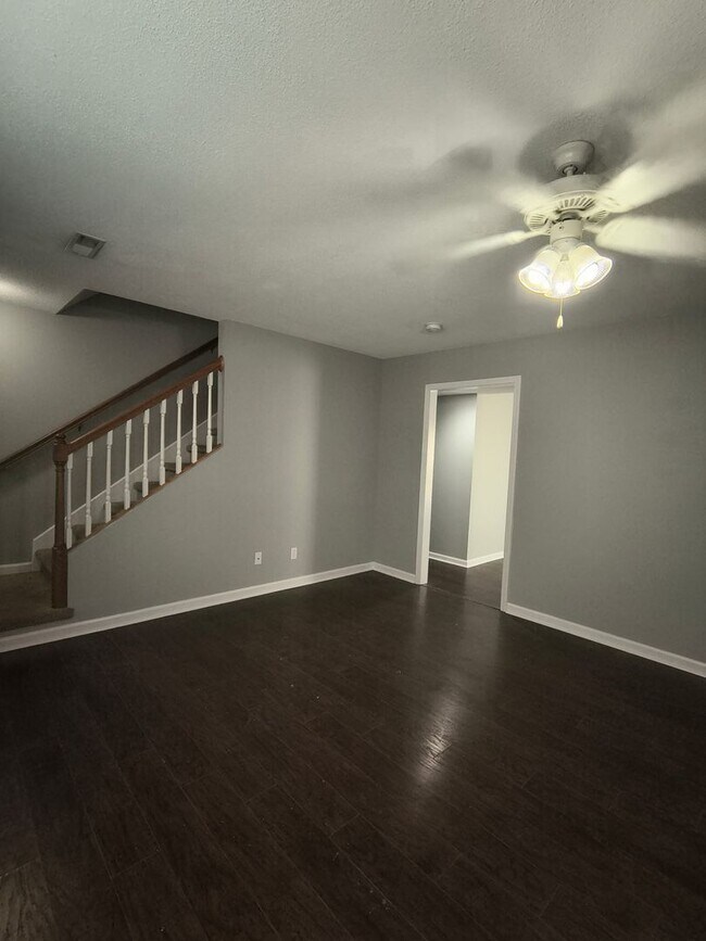Foto del edificio - Updated 2br/1.5ba condo in heart of North Knoxville
