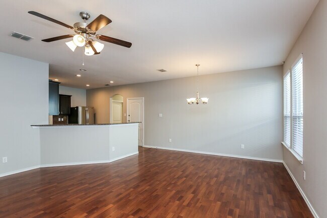Building Photo - 10965 Colonial Heights Ln