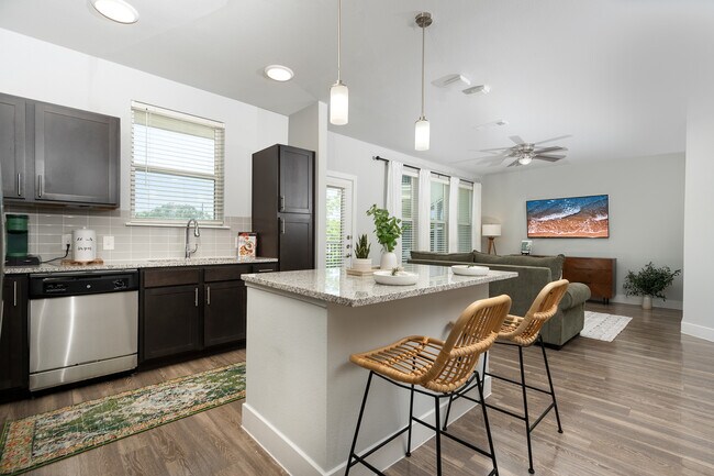 Roble de piedra salvia-2 - Sage Stone Oak 55+ Active Adult Apartment Homes