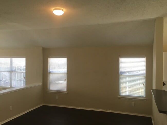 Foto del edificio - 7605 Stanhope Ln