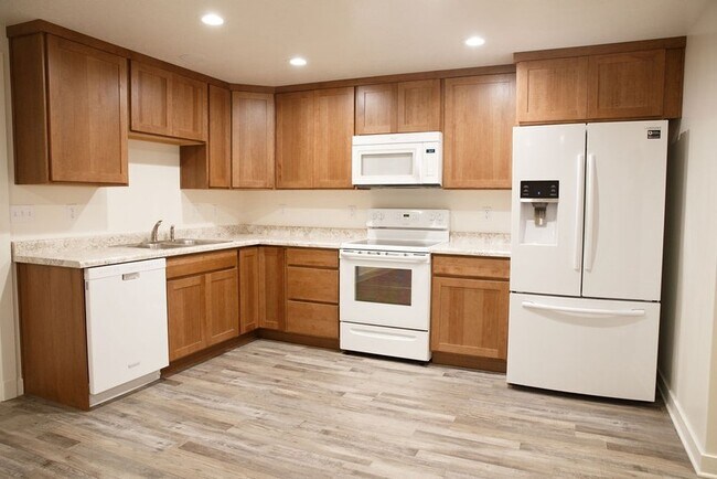 Foto del edificio - 1204 Sunrise Ln