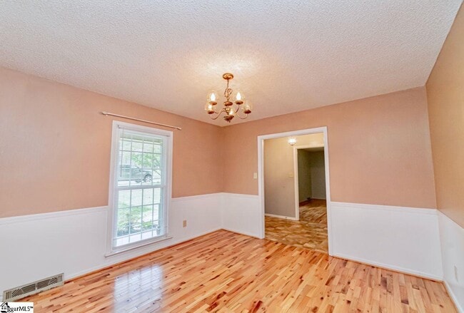 Building Photo - 125 Fieldstone Rd