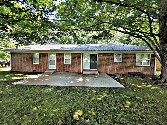 Foto del edificio - House Athens/Limestone County 4BR/2BA with 2 car garage