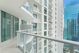 Building Photo - 300 S Biscayne Blvd