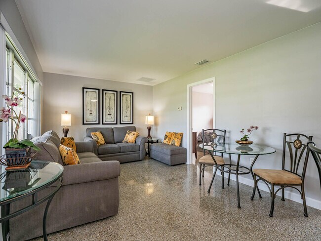 Foto del edificio - 1570 4th Ave