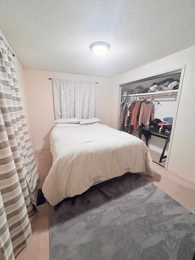 Foto del edificio - 795 Oak Knoll Dr