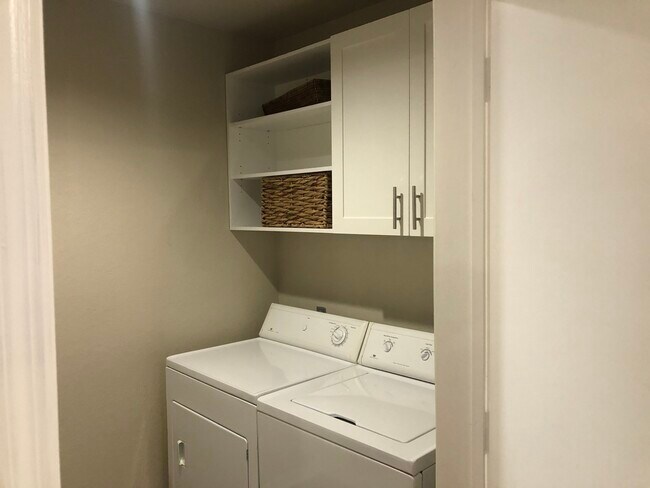 Foto del edificio - 13400 Arbor Isle Drive, Unit 104