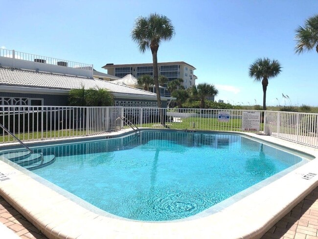 Building Photo - Venice, FL 1BD + Den/2BA Condo in Sea Villas
