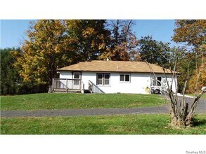 Building Photo - 809 Mt Airy Rd