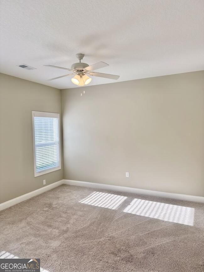 Building Photo - 142 The Villas Wy