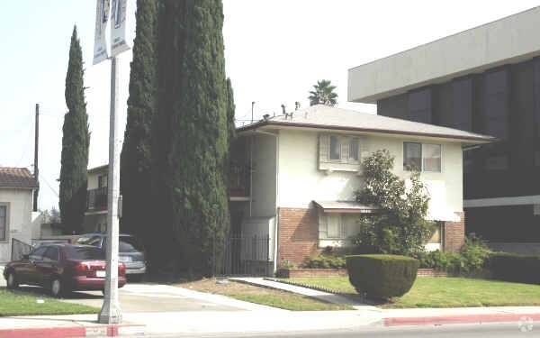 Primary Photo - 1036 S Garfield Ave