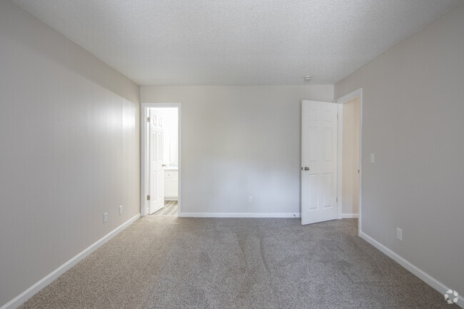 2BR, 2BA - 964SF - Primary Bedroom - Park Hills Apartments