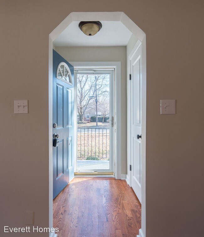 Building Photo - 3 br, 2 bath House - 1833 S Kimbrough Ave