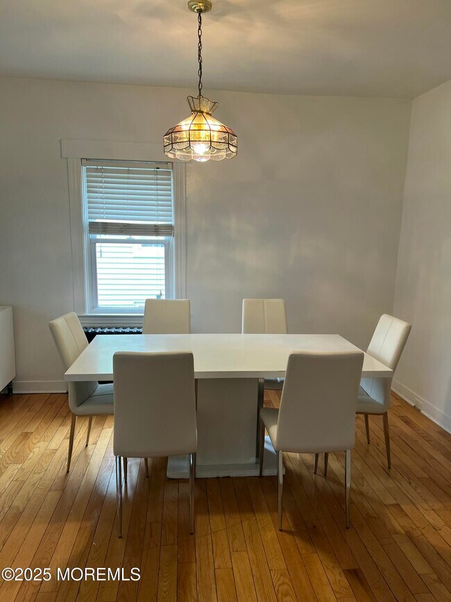 Foto del edificio - 105 Poplar Ave