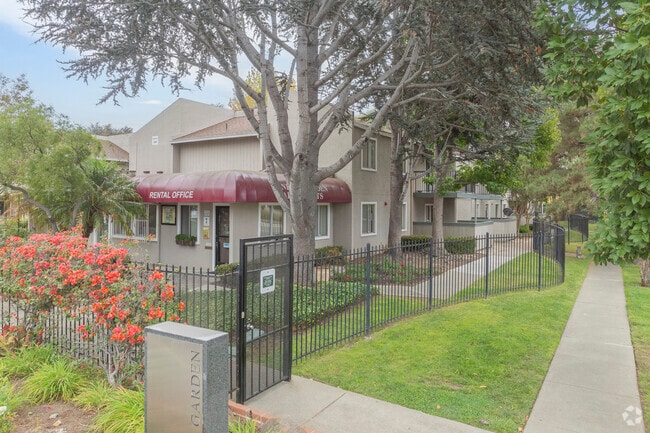 Alternate Exterior - Windsor Garden Apartments