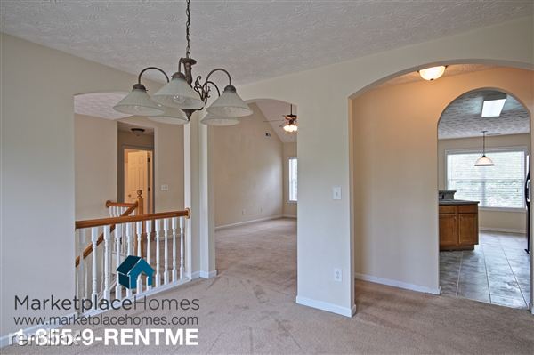 Building Photo - 9259 Willow Tree Ct