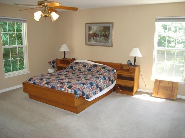 Building Photo - *SUPER BRIGHT UPGRADED CONDO!*