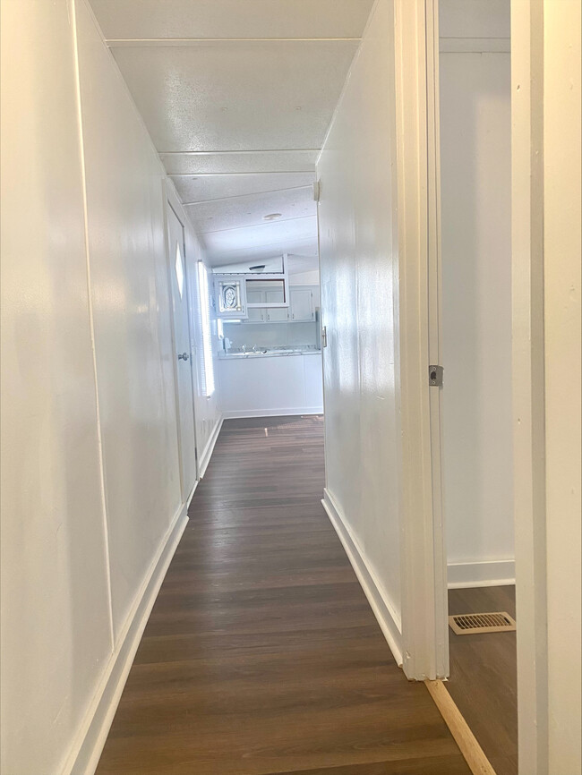 Foto del edificio - 909 McFadden St