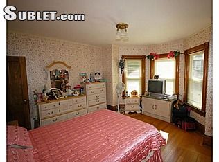 Building Photo - 144 Chapin St