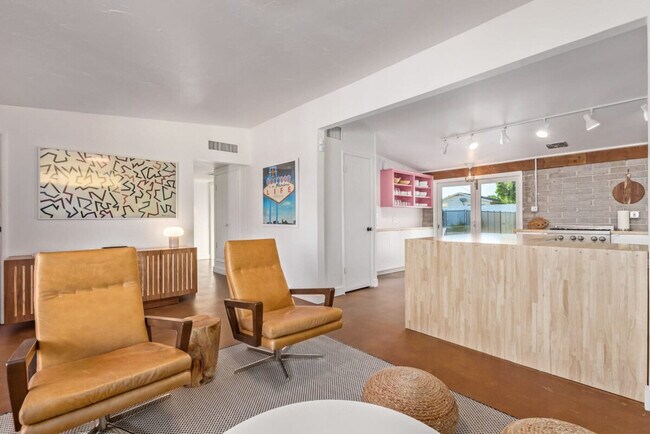 Foto del edificio - 1138 E Northview Ave