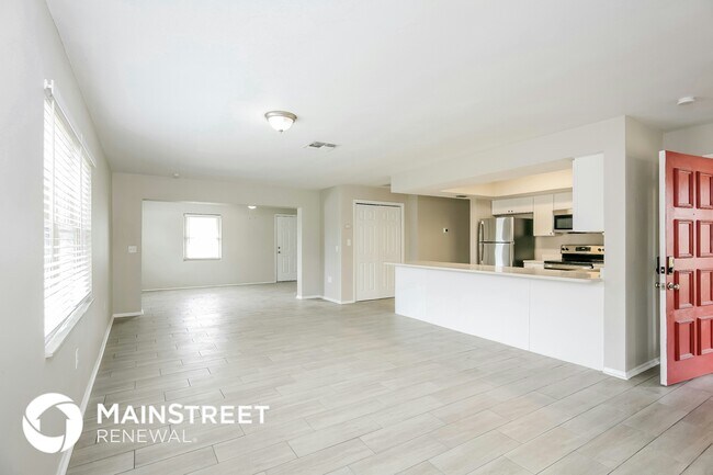 Building Photo - 7312 Landmark Dr
