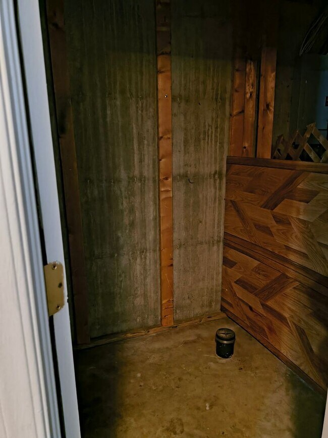 Foto del edificio - 1224 E Selma St