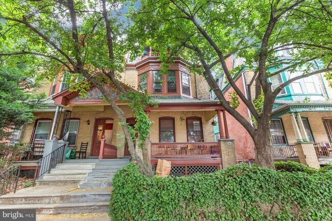 Foto del edificio - 4713 Baltimore Ave