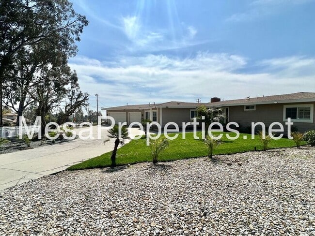 Foto del edificio - 5992 Etiwanda Ave