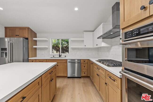 Foto del edificio - 3647 Grand View Blvd