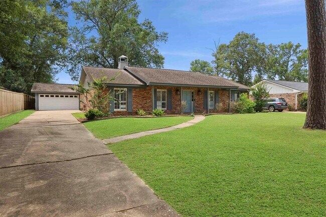 Foto del edificio - 1135 Ivy Ln
