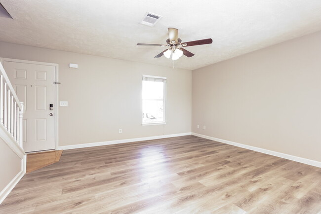 Building Photo - 149 Howard Woody Dr