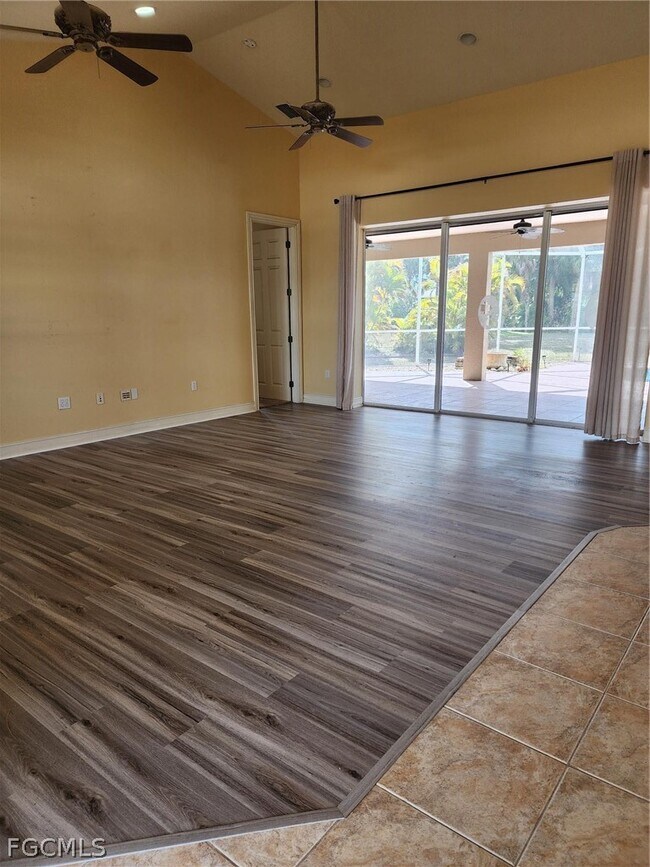 Foto del edificio - 25211 Roland Ln