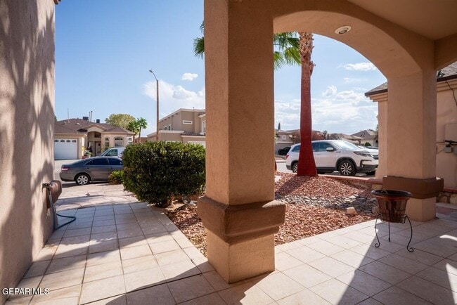 Foto del edificio - 12421 Tierra Encino Dr
