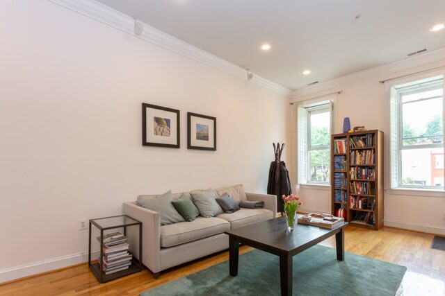 Primary Photo - 1426 11th St NW